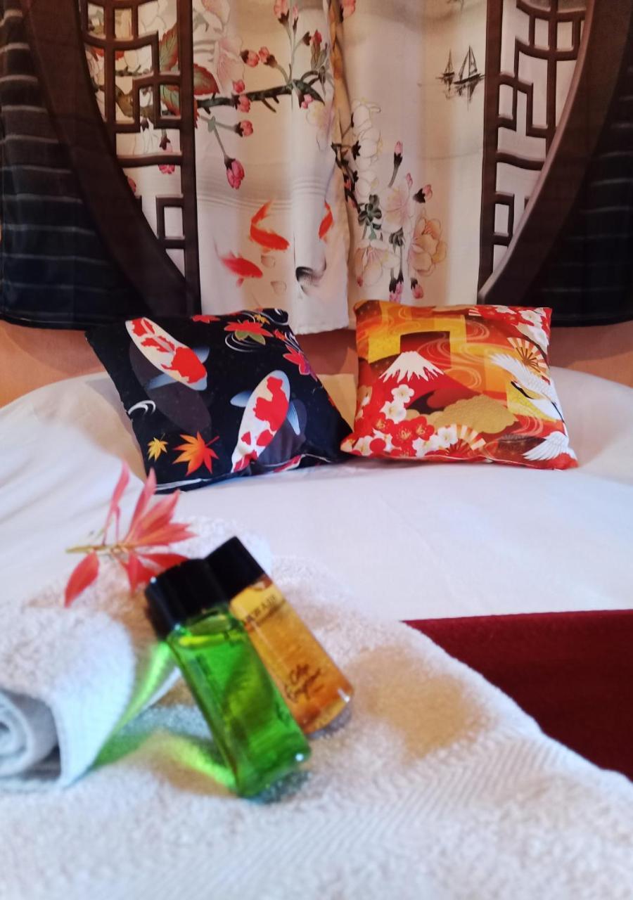 La Synchronicite - Chambres D'Hotes Saint-Sauveur-Villages Ngoại thất bức ảnh