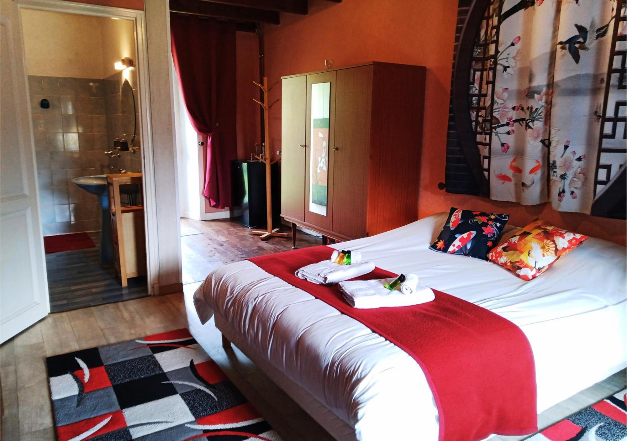 La Synchronicite - Chambres D'Hotes Saint-Sauveur-Villages Ngoại thất bức ảnh